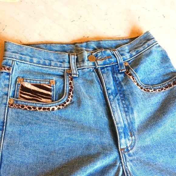 Vintage denim jeans from store Cache.,size 4...animal print faux fur trim,unworn - Picture 7 of 16